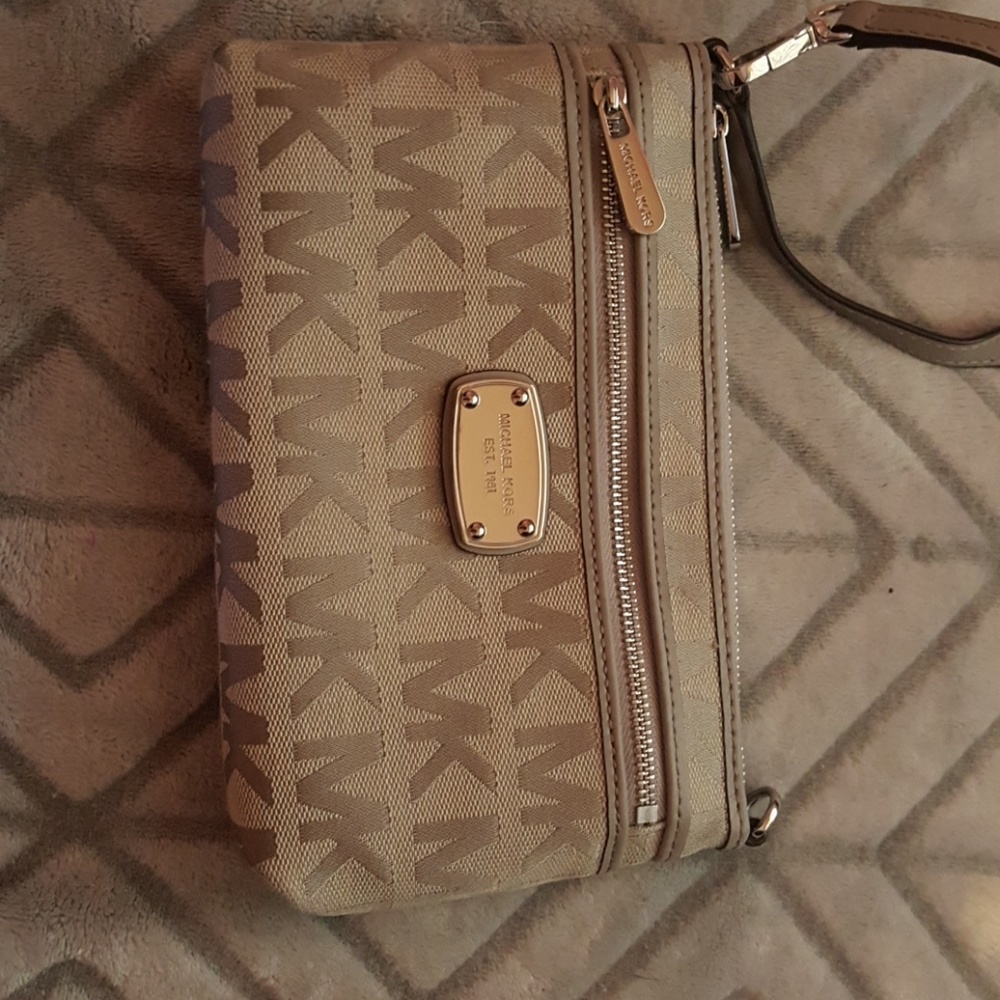 Hand purse